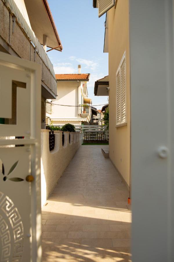 Aria Di Sale Bed & Breakfast Martinsicuro Exterior photo